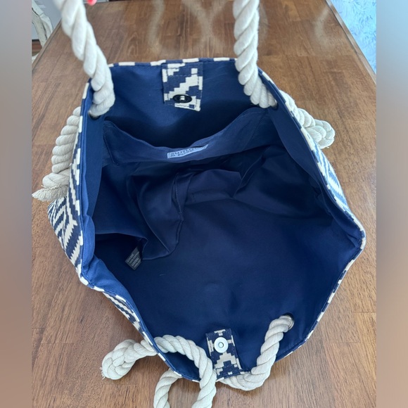 NWT Summer & Rose Beach Tote Navy & Cream Diamond - Picture 8 of 16